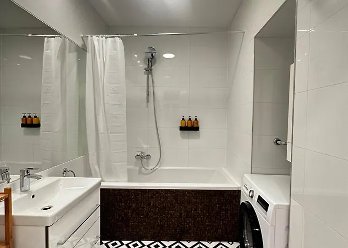 Luxury 3 Bedroom Near Schoenbrunn Palace * Відень