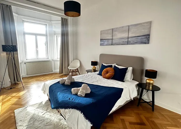 Апартаменти Luxury 3 Bedroom Near Schoenbrunn Palace *