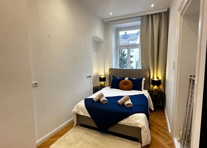 Апартаменти Luxury 3 Bedroom Near Schoenbrunn Palace