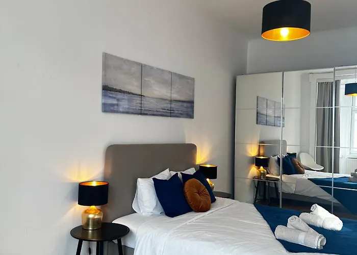Апартаменти Luxury 3 Bedroom Near Schoenbrunn Palace Відень