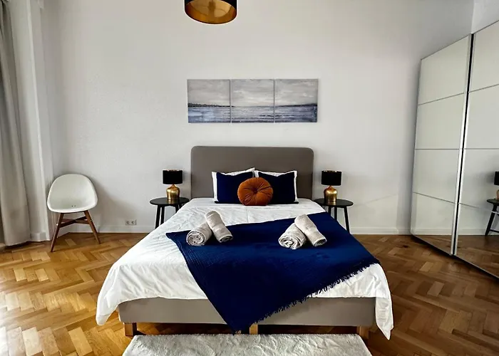 Апартаменти Luxury 3 Bedroom Near Schoenbrunn Palace Відень